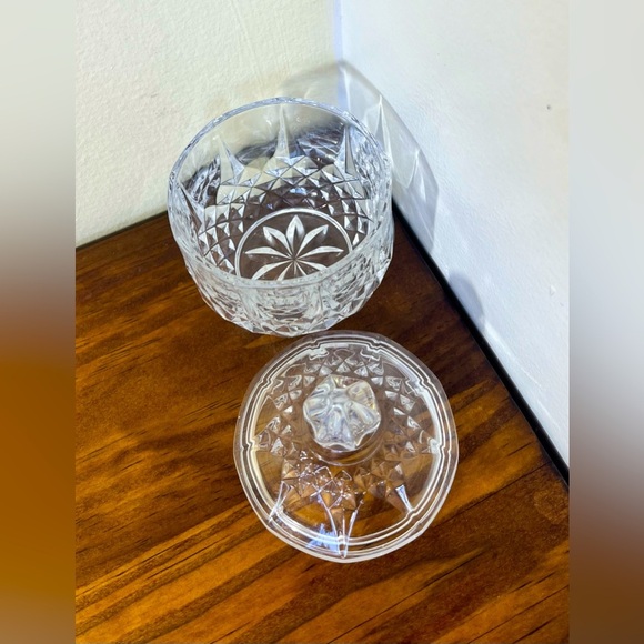 Vintage Pressed Cut Glass Sugar Bowl/Candy Dish w/ Lid Starburst Diamond Fan - Picture 6 of 6